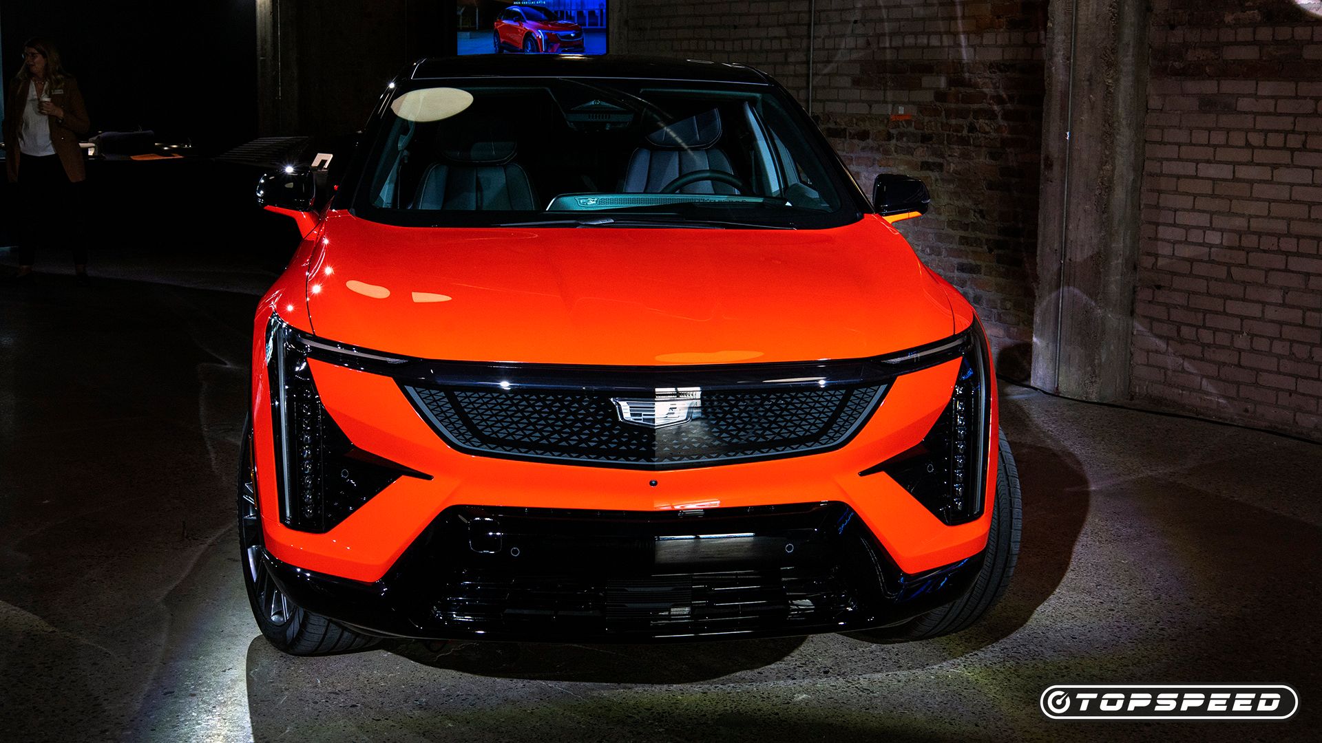 2025 Cadillac Optiq dianteiro TopSpeed