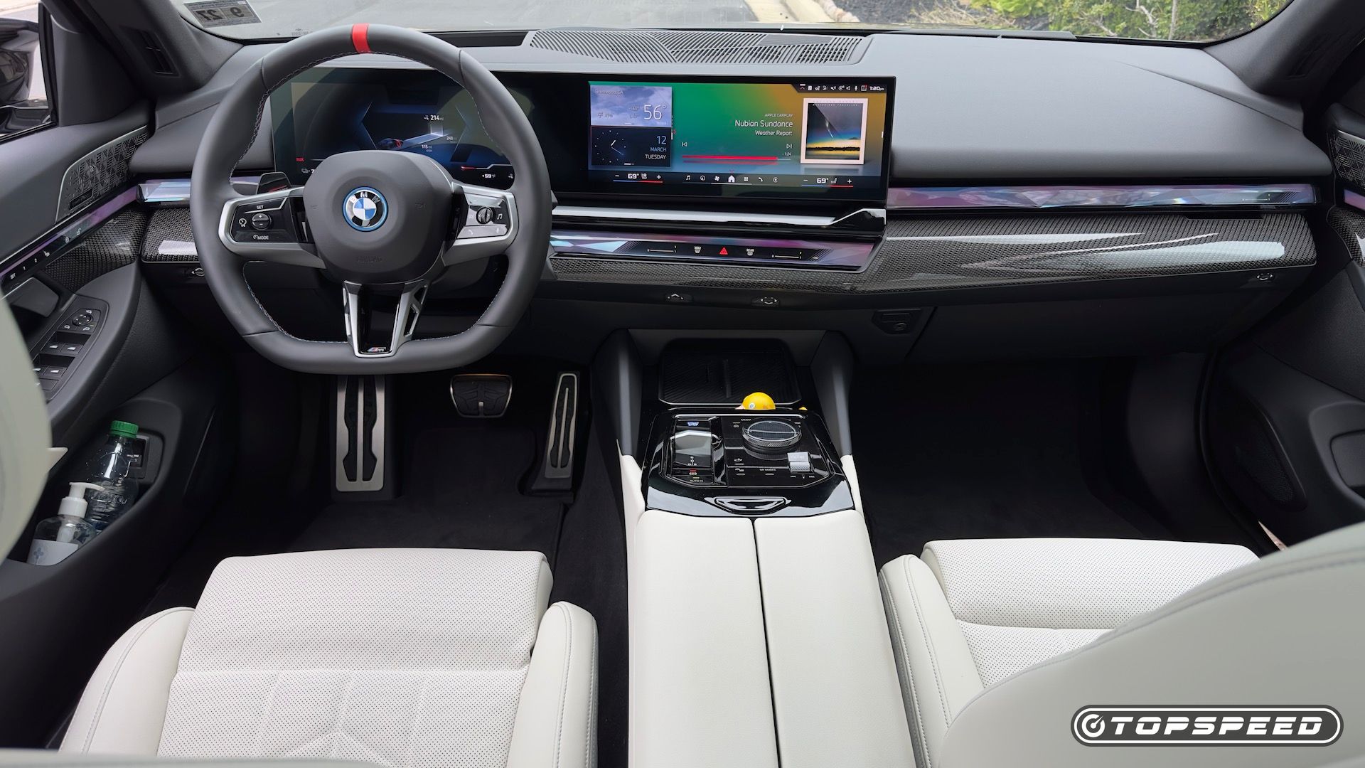 BMW i5M60 Interior Painel Principal Vista