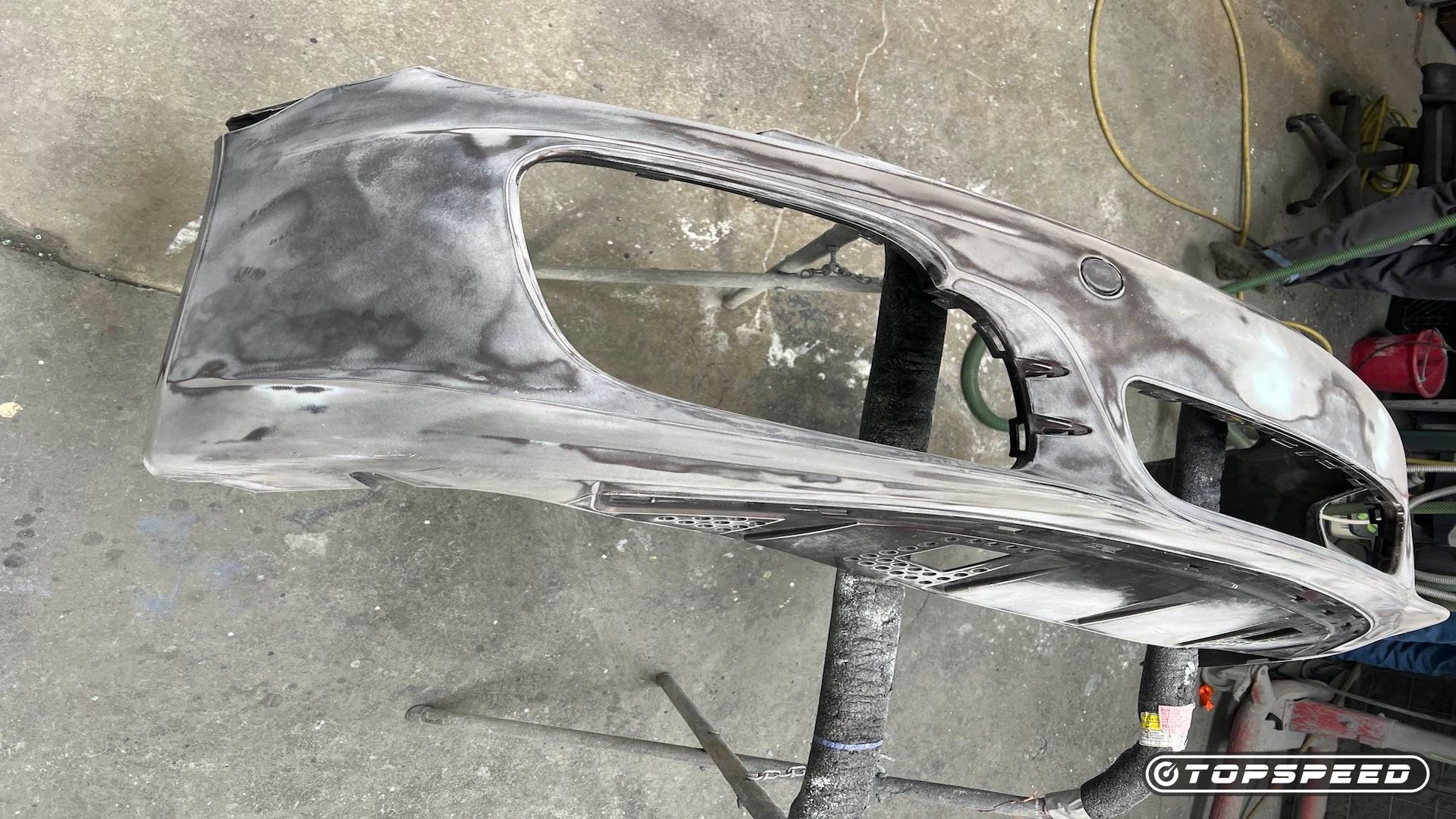 Reparo de para-choque do Porsche Boxster 2013 em andamento-1