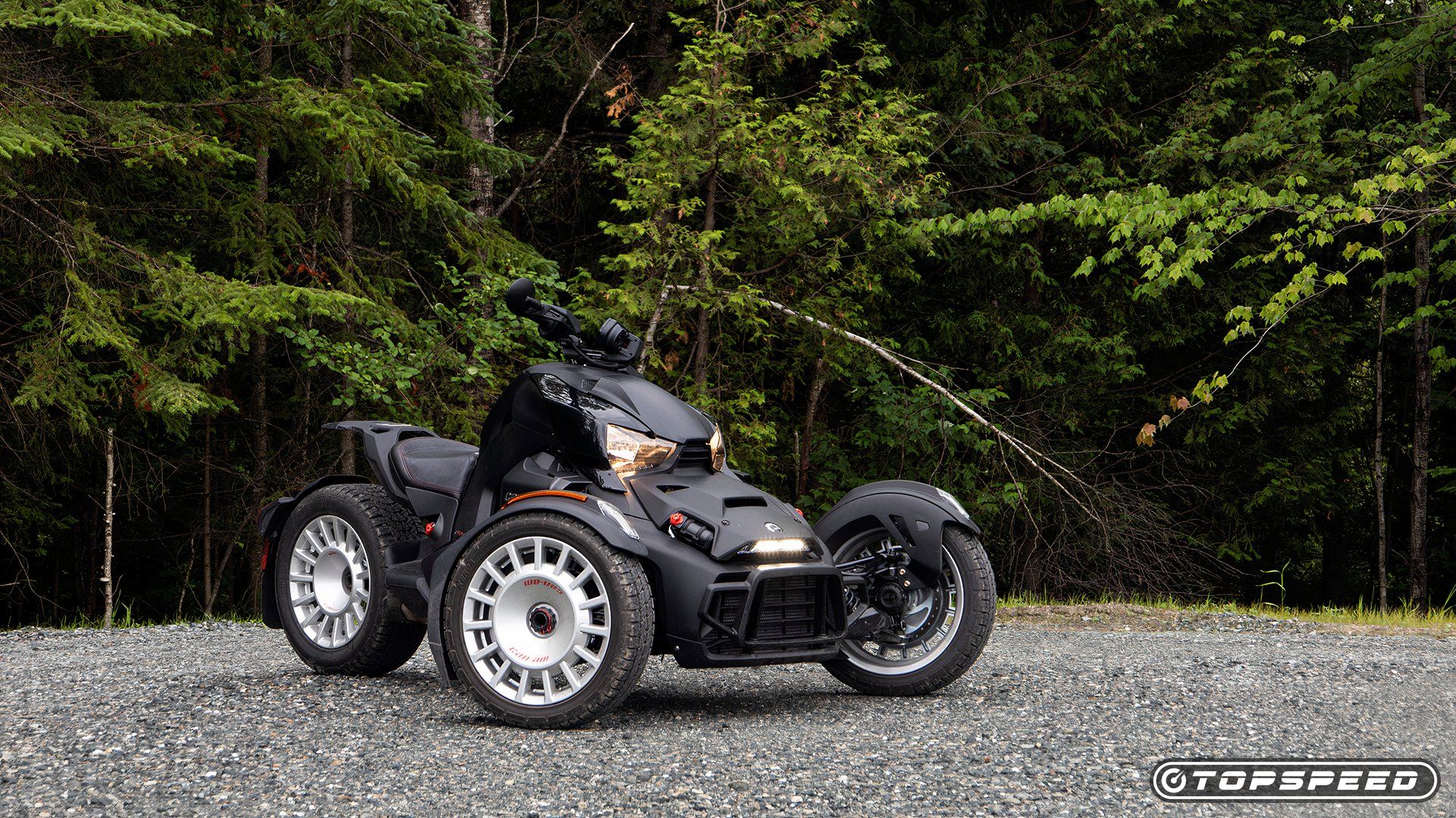 Can-Am Ryker 2024 Frente Três Quartos de Velocidade Máxima