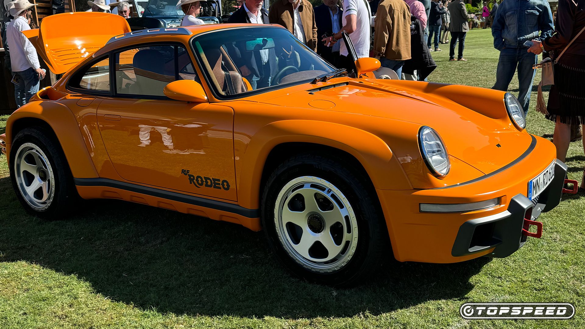 2025 laranja Ruf Rodeo