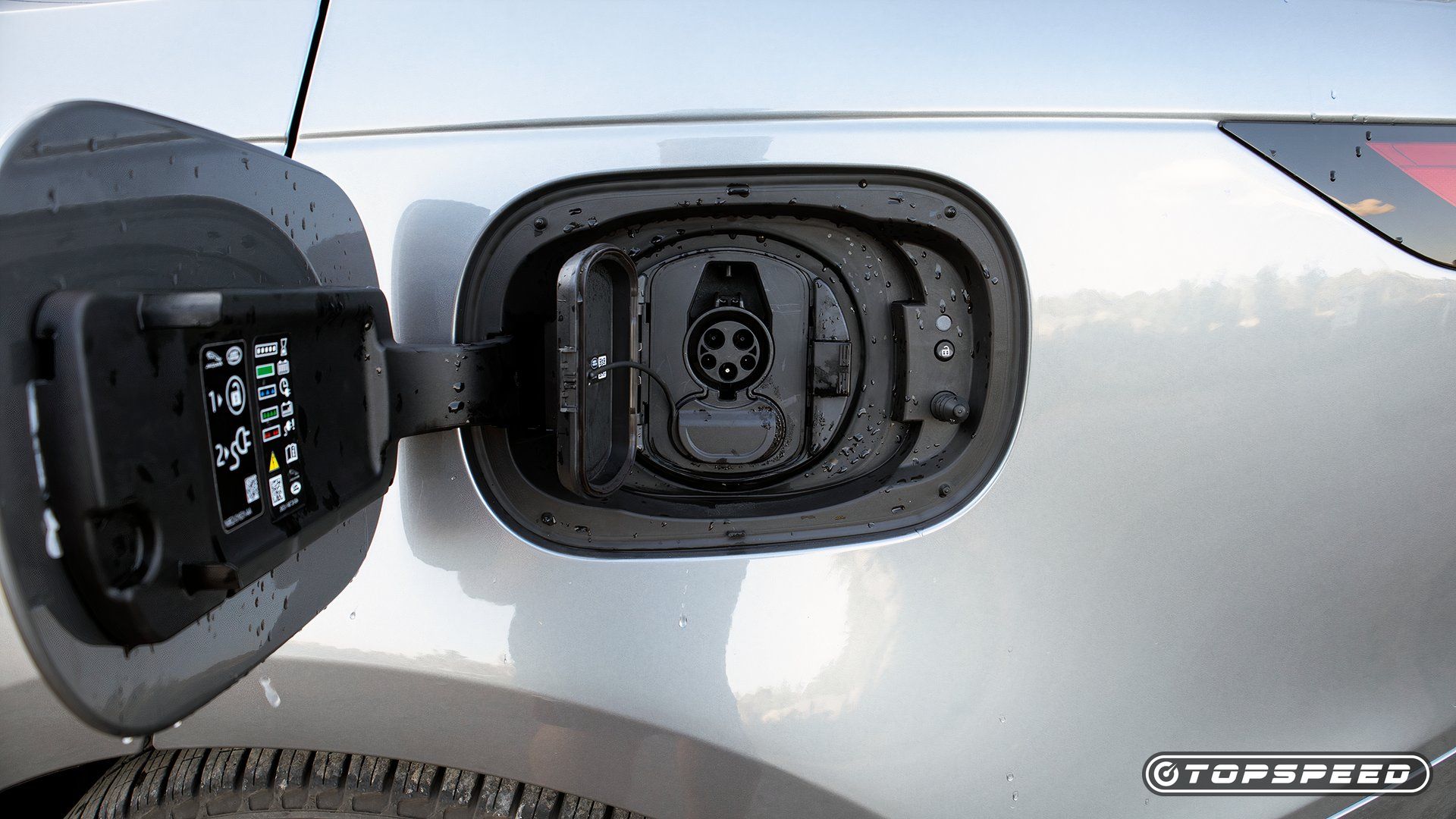 2024 Land Rover Range Rover Sport P550e Charge Port TopSpeed