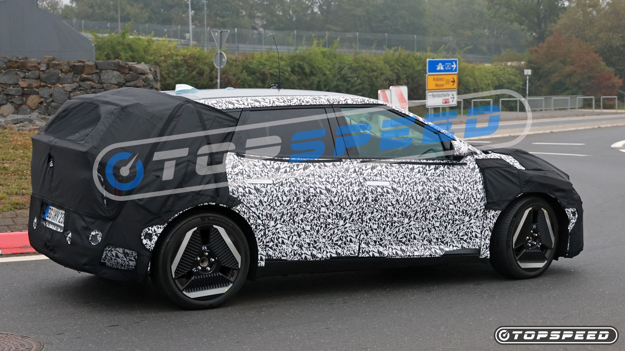 Kia EV4 Test Mule Spy Shots - SH Proshots-9