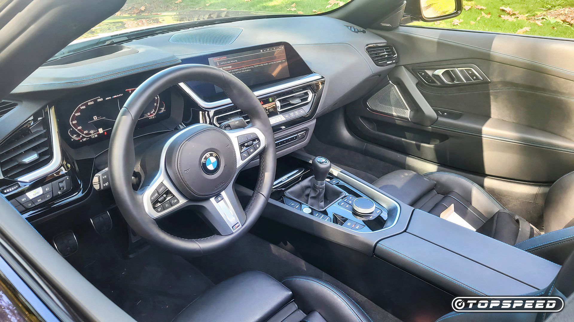 2025 BMW Z4 M40i 002