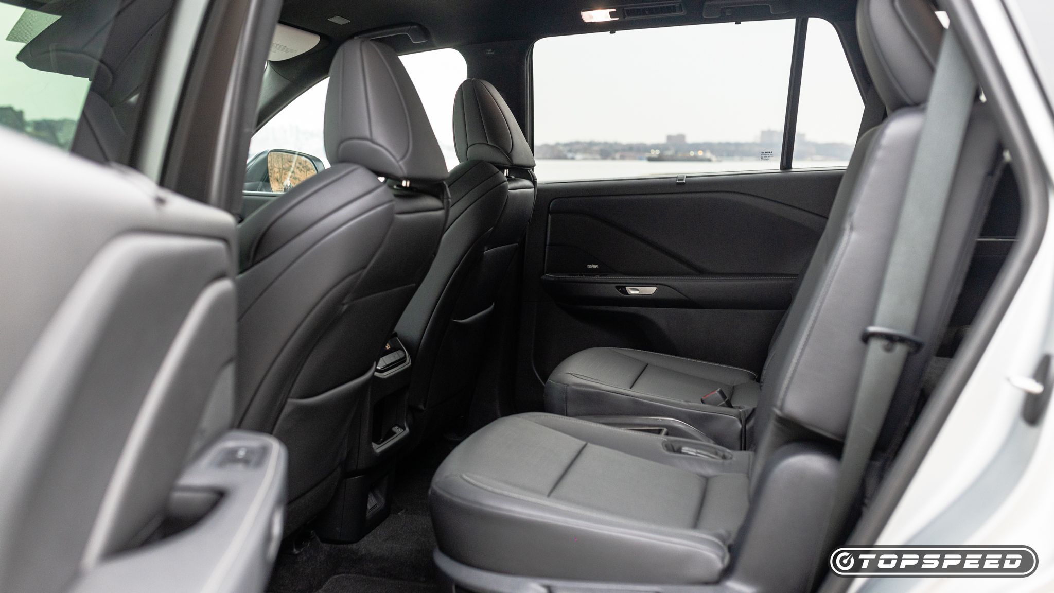 2025 Lexus TX 500h F-Sport Interior (2)