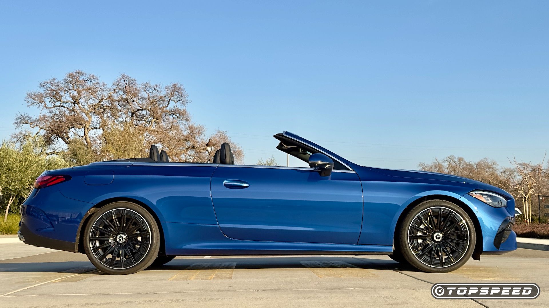 2025 mercedes-Benz CLE450 Cabriolet exterior right profile-1