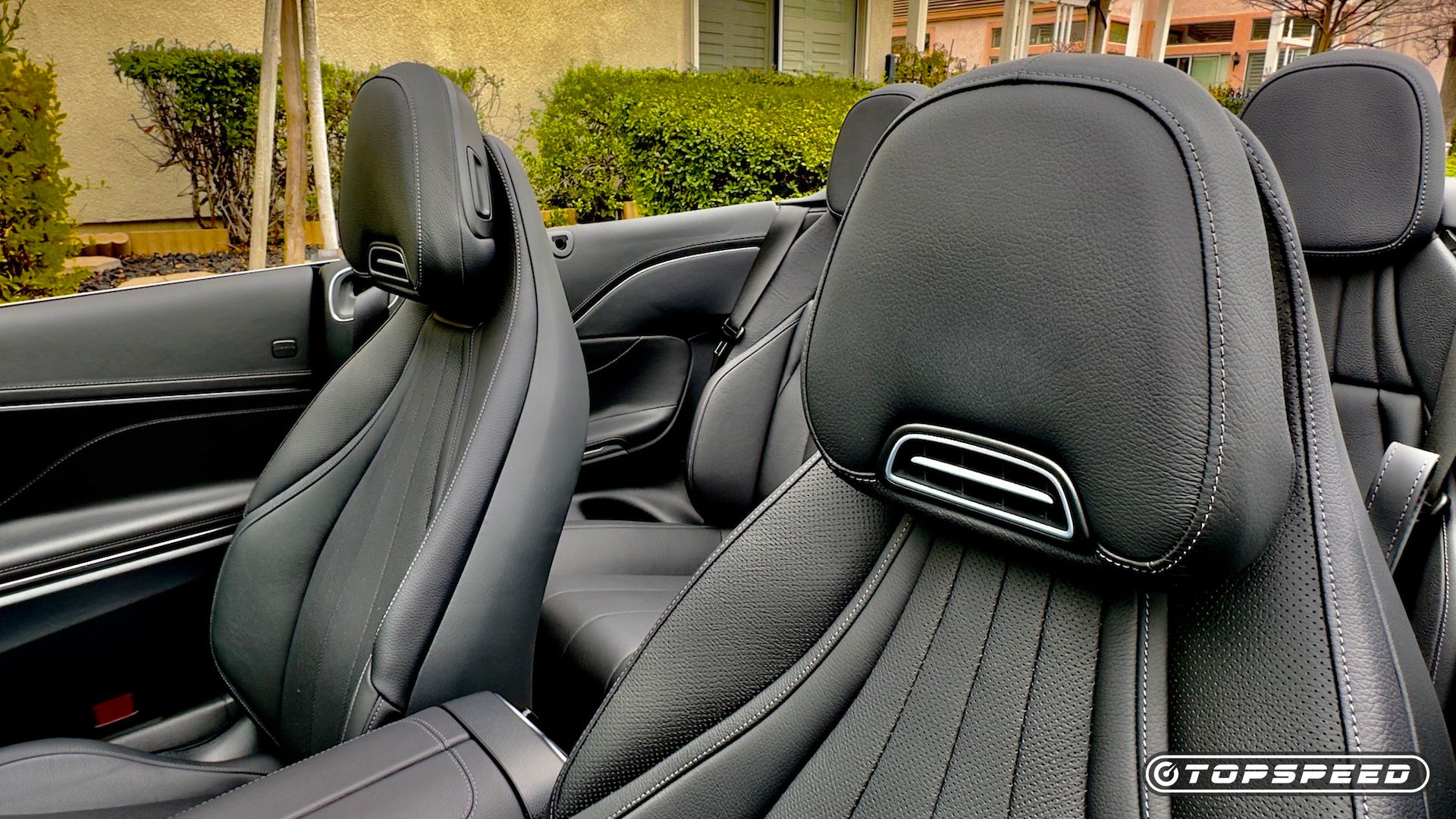 2025 mercedes-Benz CLE450 Cabriolet interior AIRSCARF vents