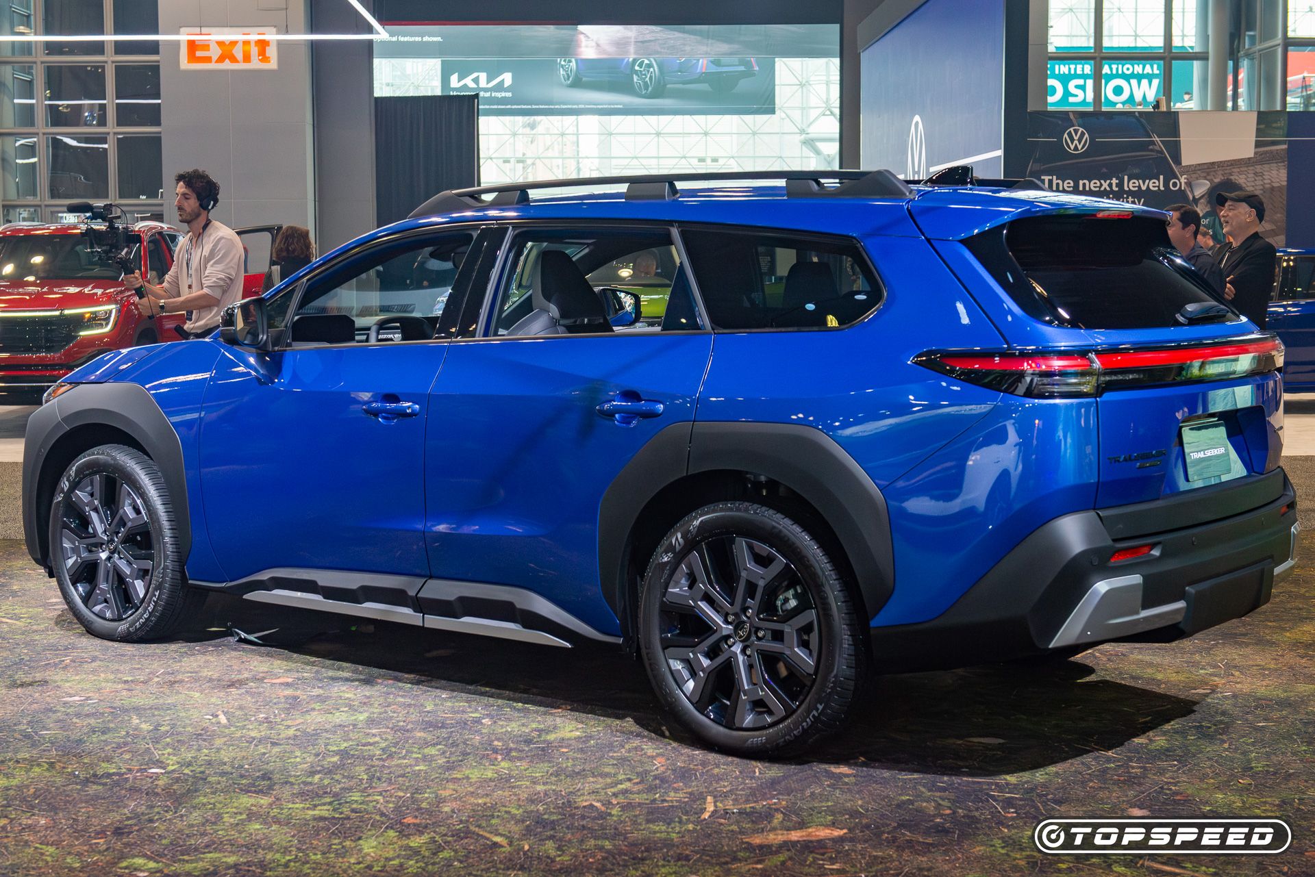 2026 Subaru Trailseeker EV debut NYC -17-1