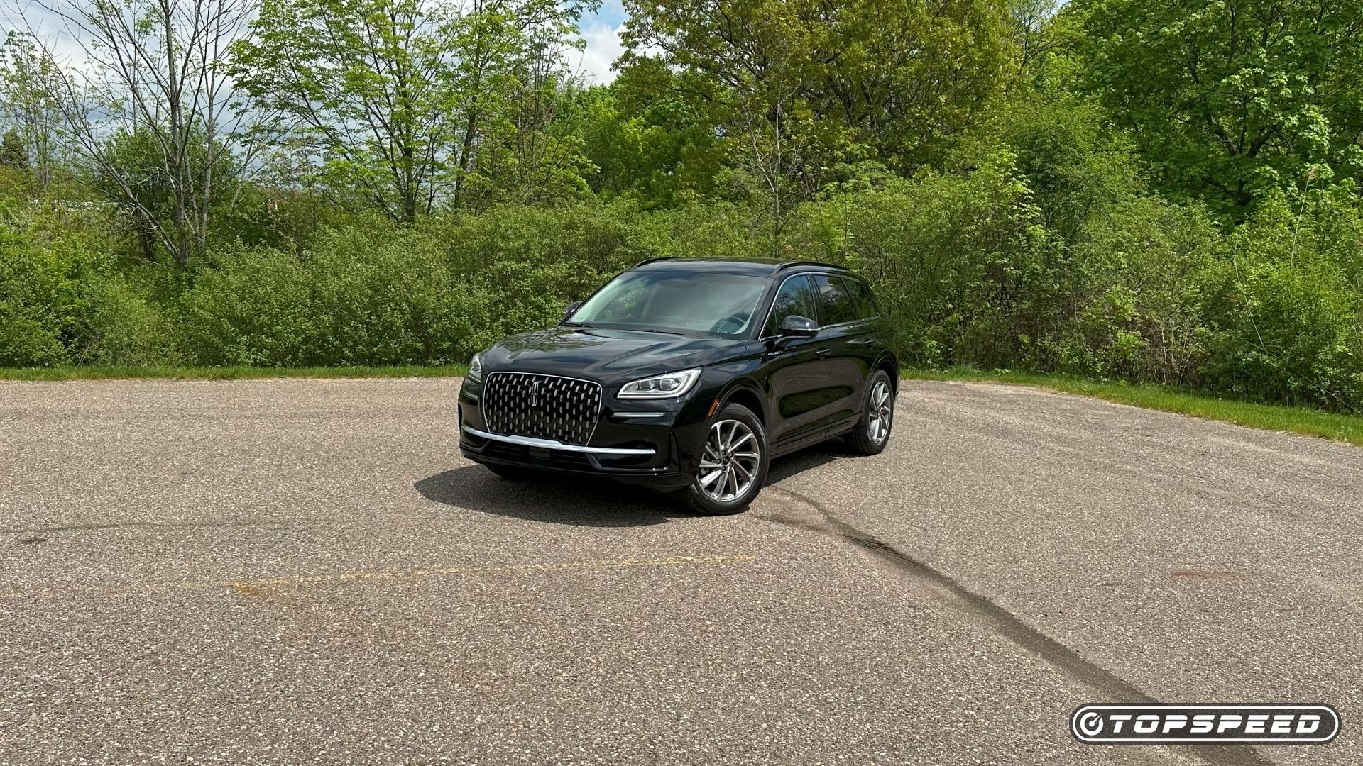 2025 Lincoln Corsair AWD Grand Touring III Front Three-Quarter