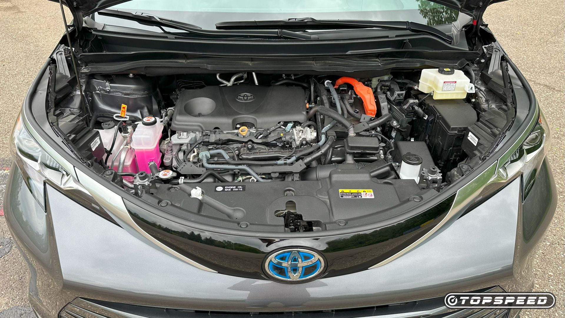 2025 Toyota Sienna Platinum All-Wheel Drive Engine 02