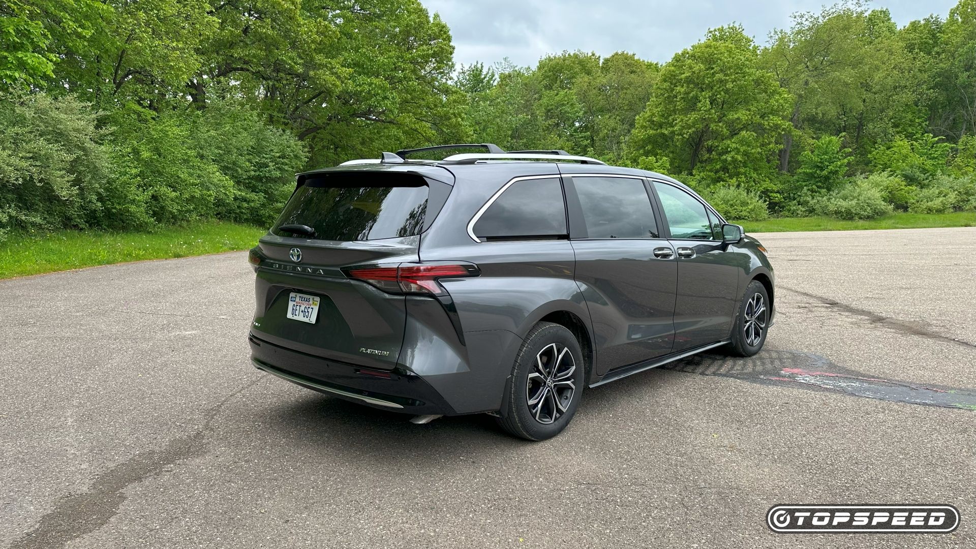2025 Toyota Sienna Platinum All-Wheel Drive Rear Three-Quarter 02