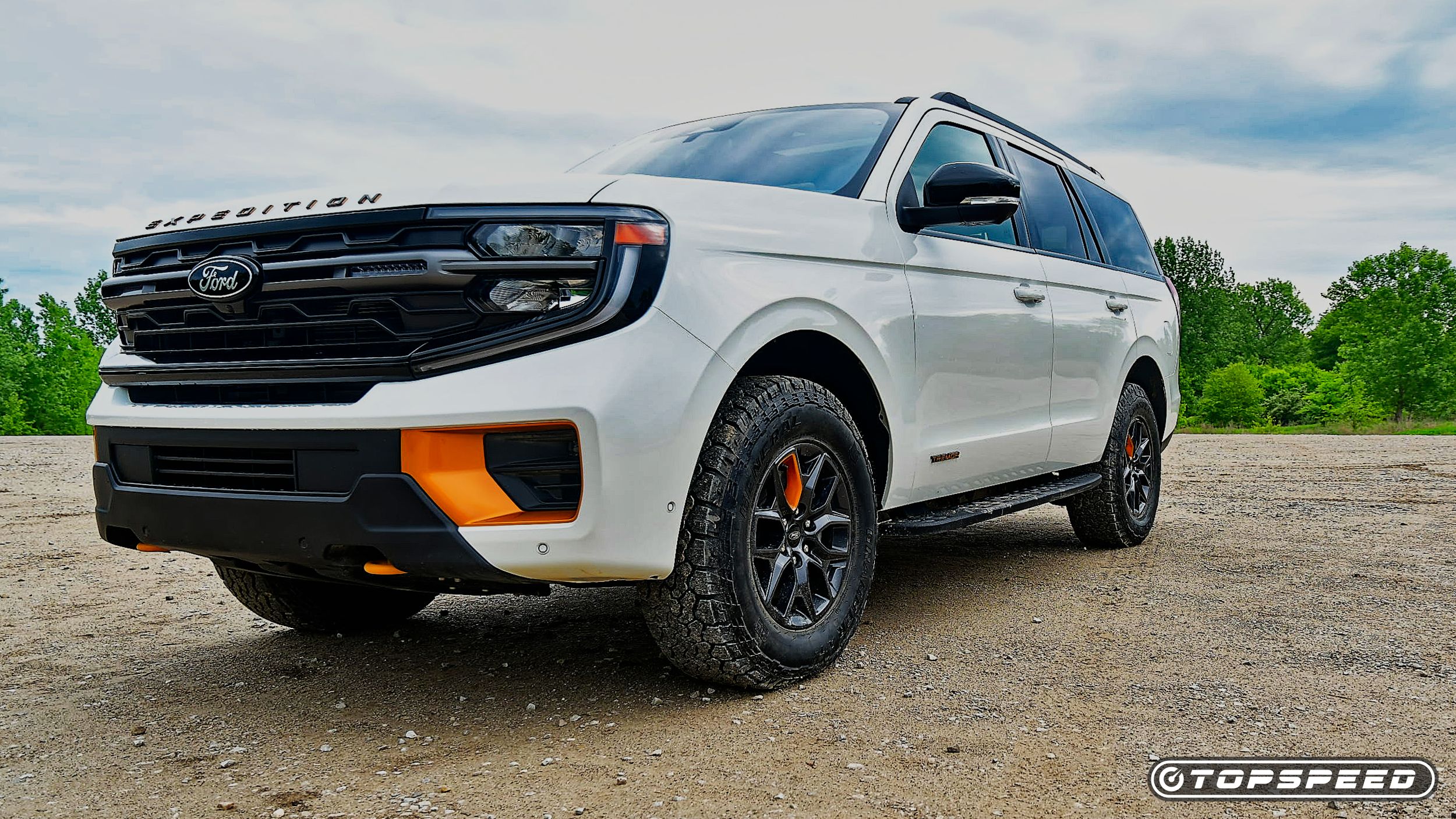 2025 Ford Expedition Tremor front
