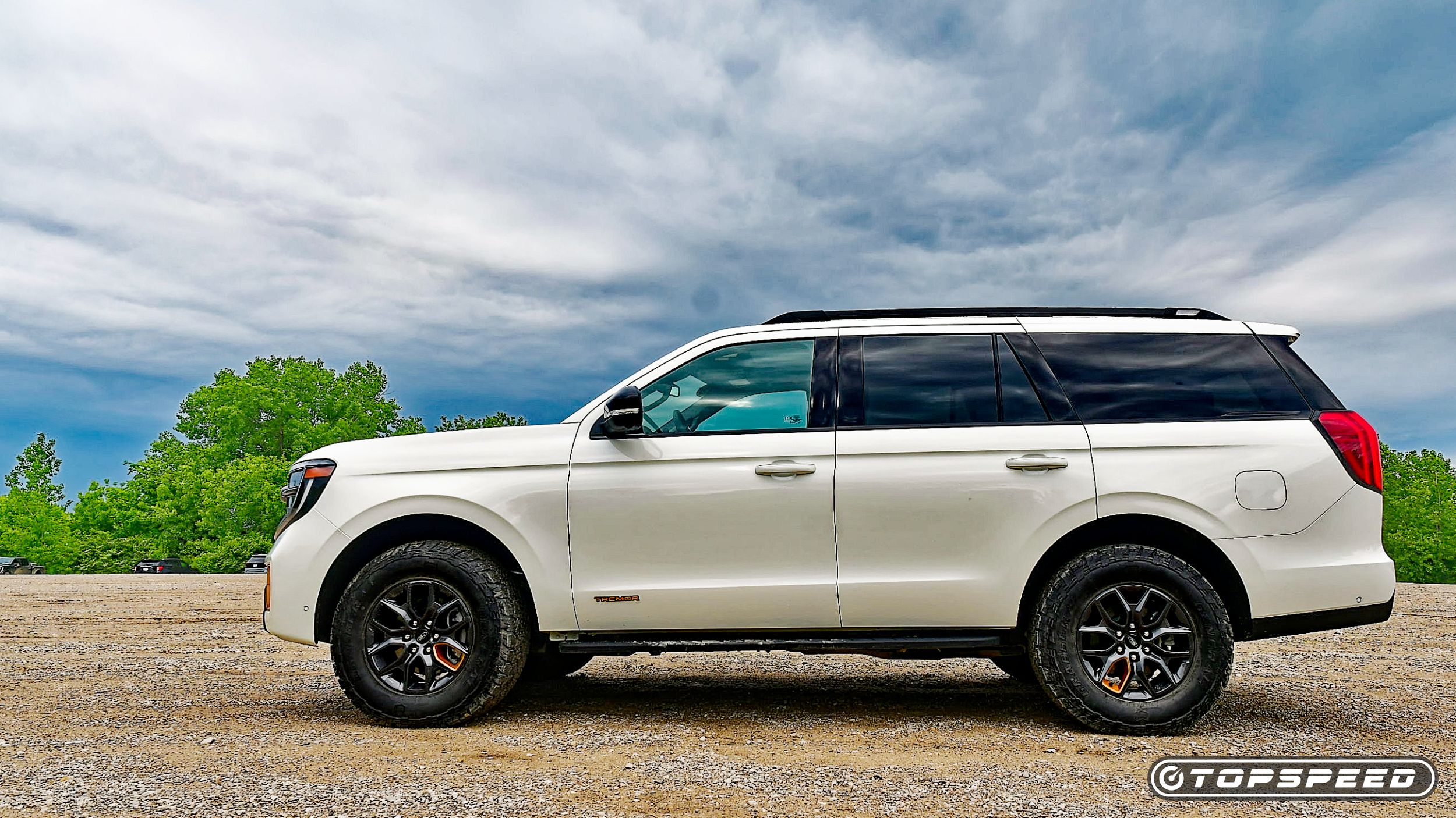 2025 Ford Expedition Tremor side
