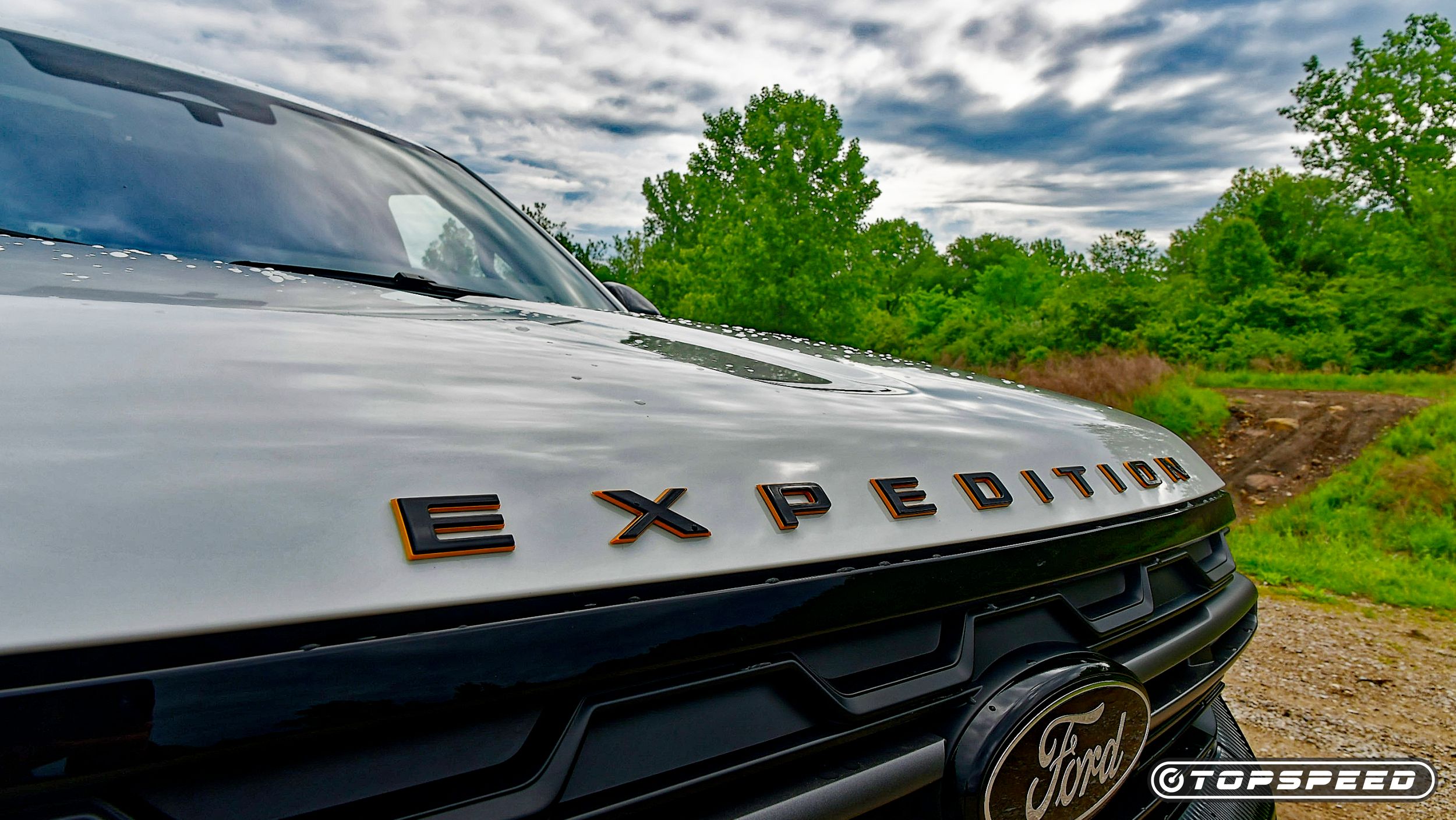 2025 Ford Expedition Tremor logo