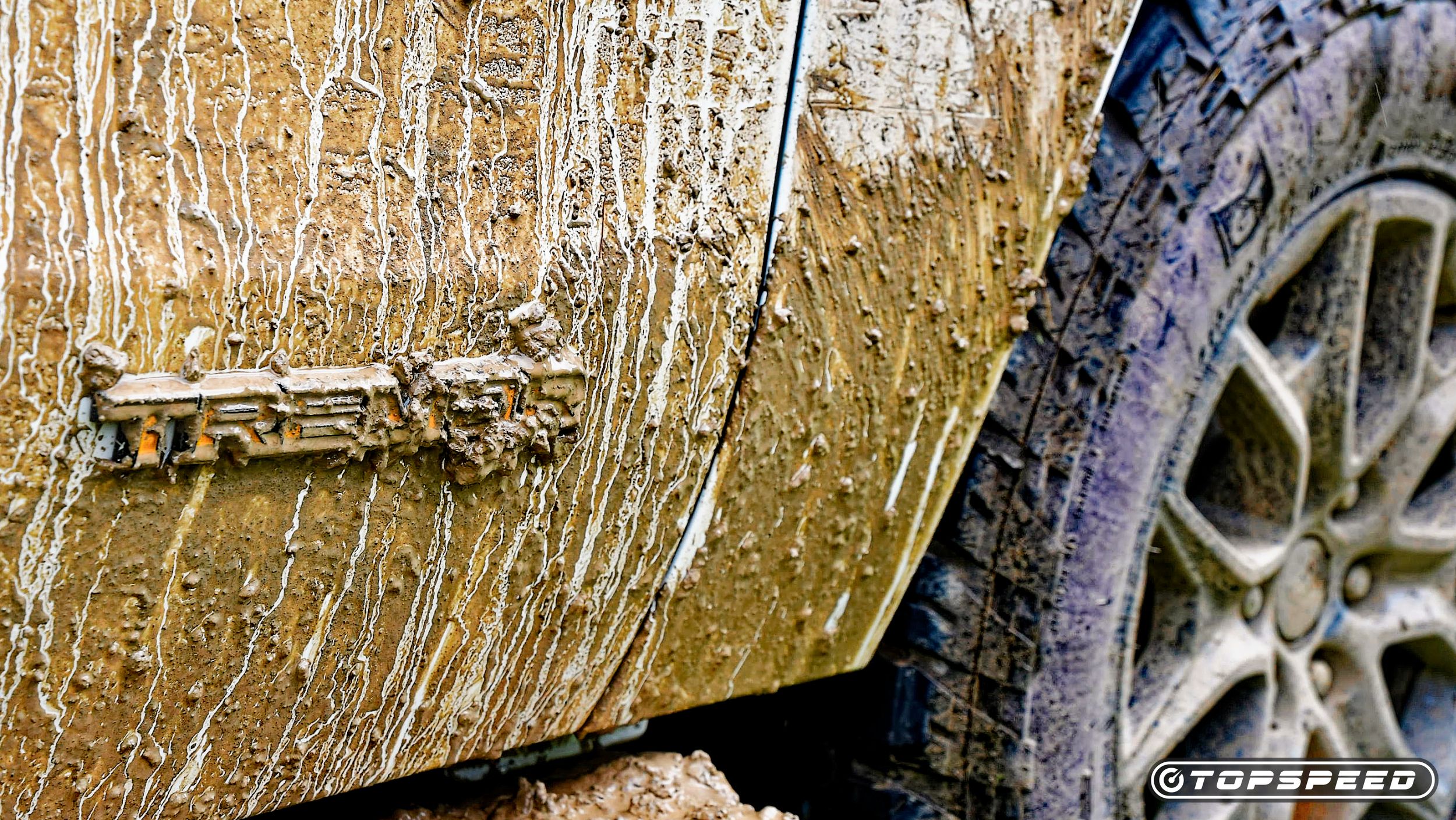 2025 Ford Expedition Tremor logo mud