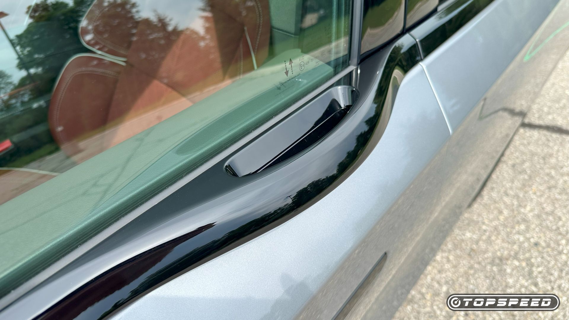 2025 Lincoln Nautilus Black Label AWD -- Door Handle