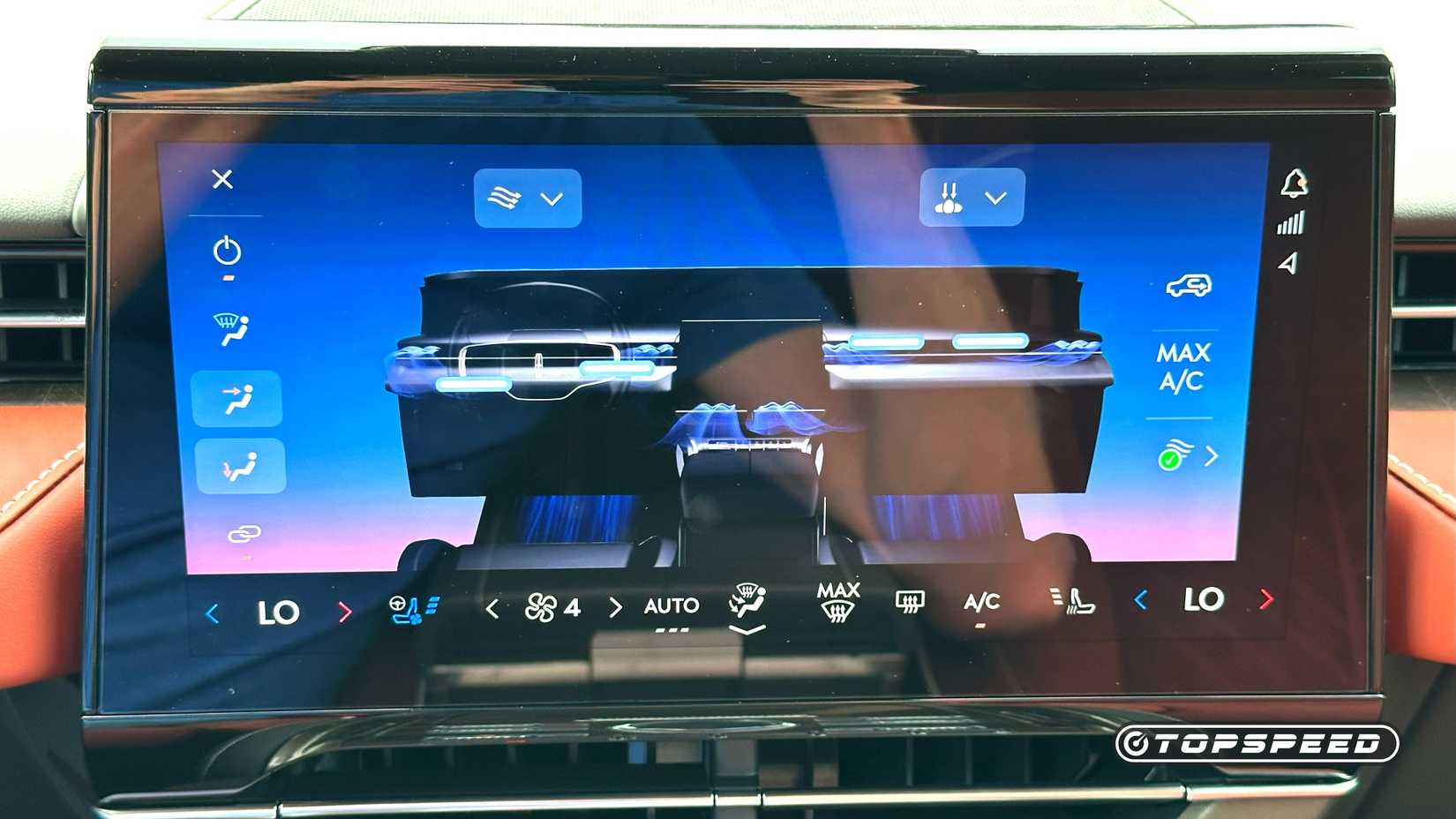 2025 Lincoln Nautilus Black Label AWD -- Touchscreen 03