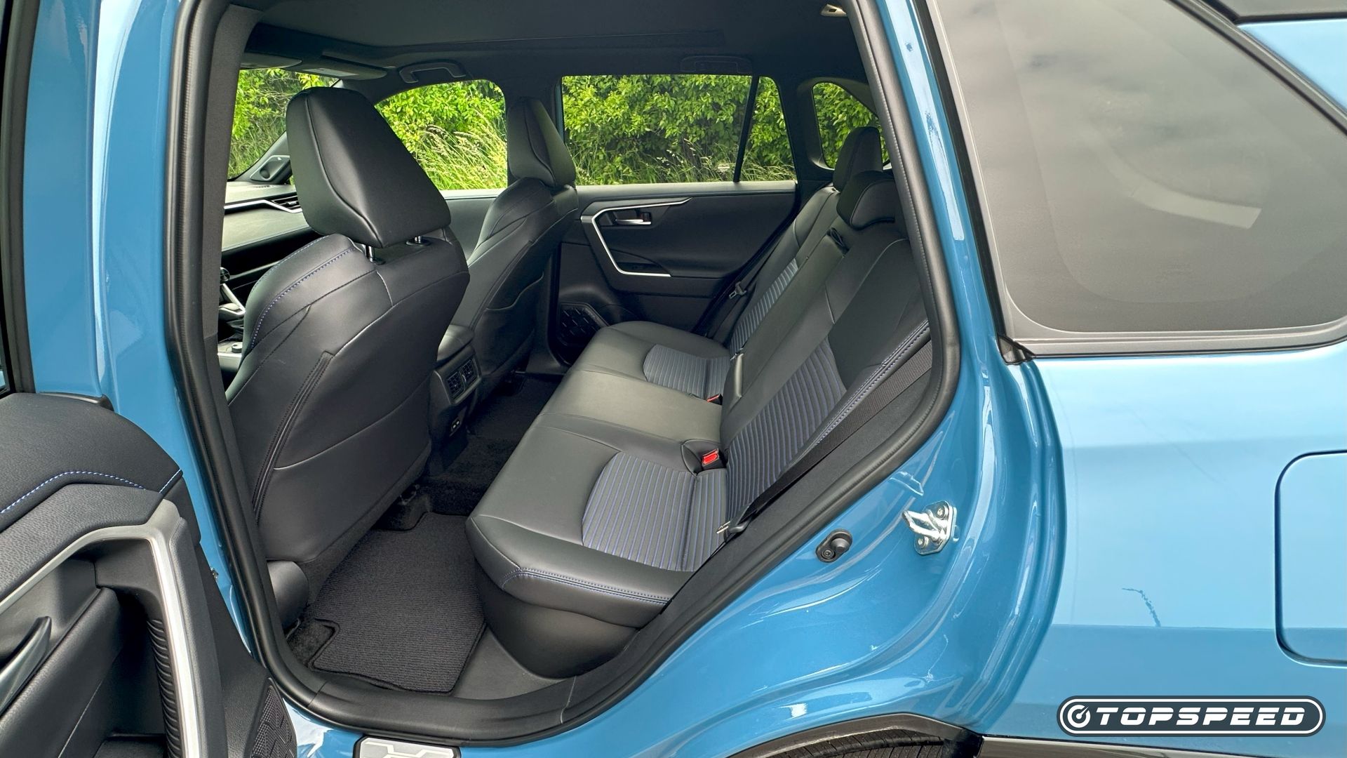 2025 Toyota RAV4 XSE All-Wheel Drive Backseat 02