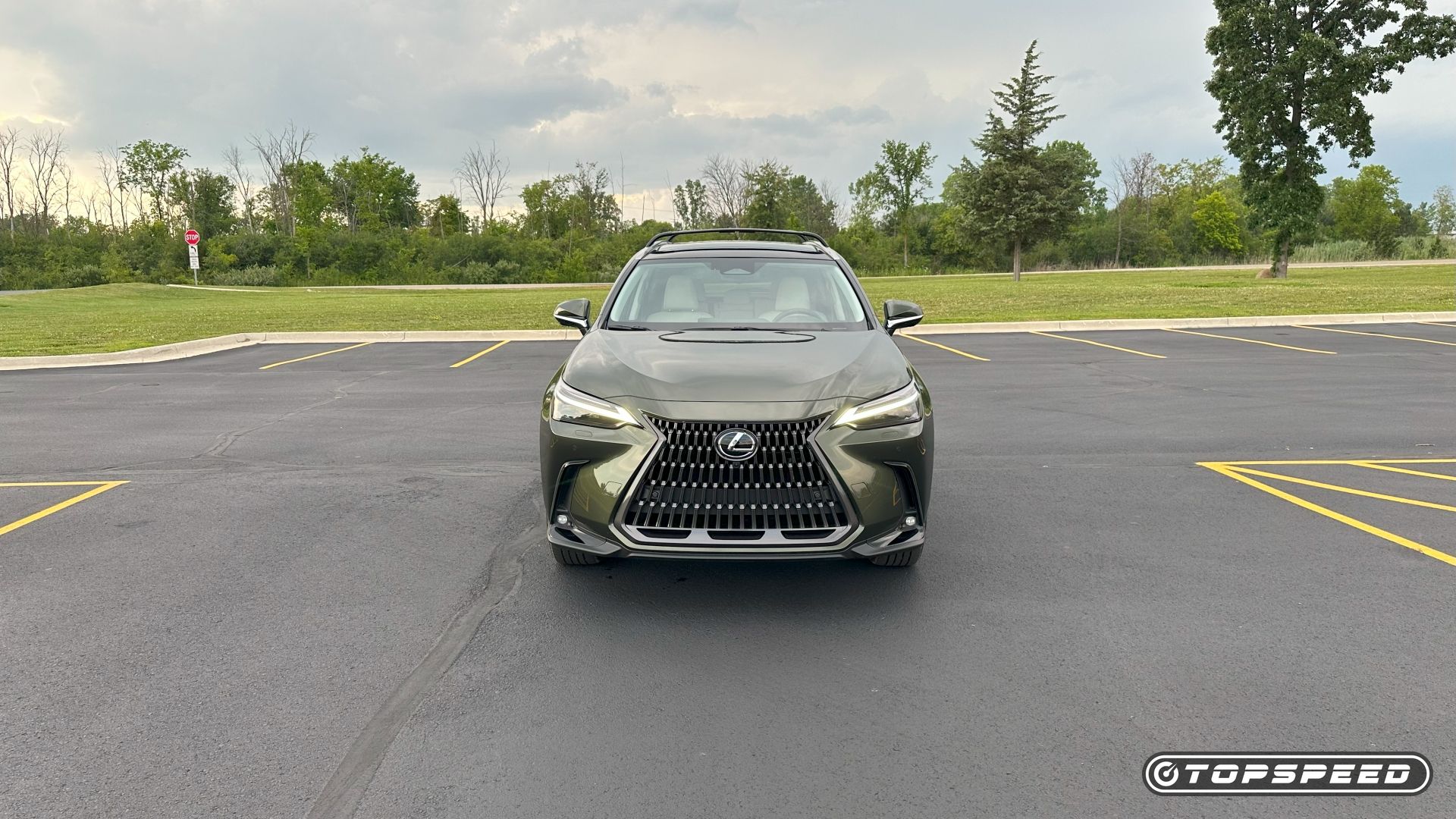 2025 Lexus NX 450h+ Luxury -- Front-1