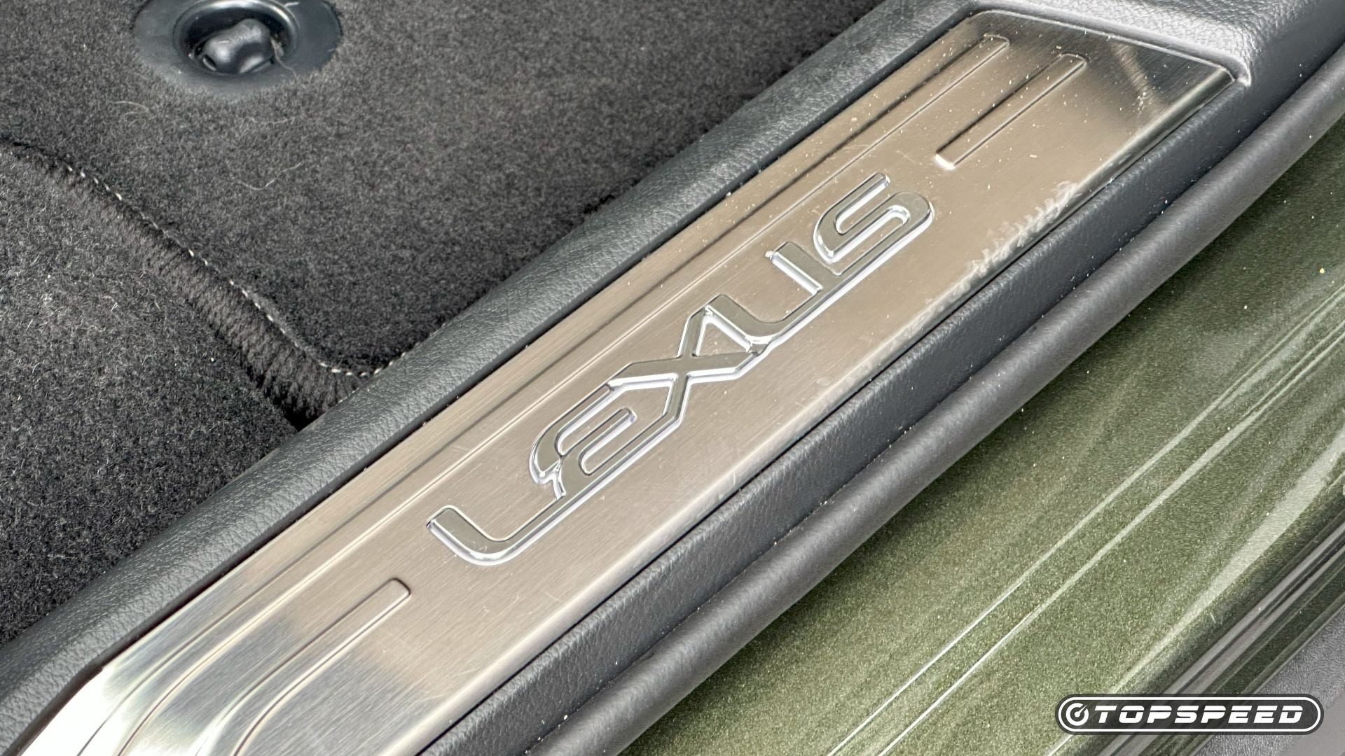 2025 Lexus NX 450h+ Luxury -- Sill Trim