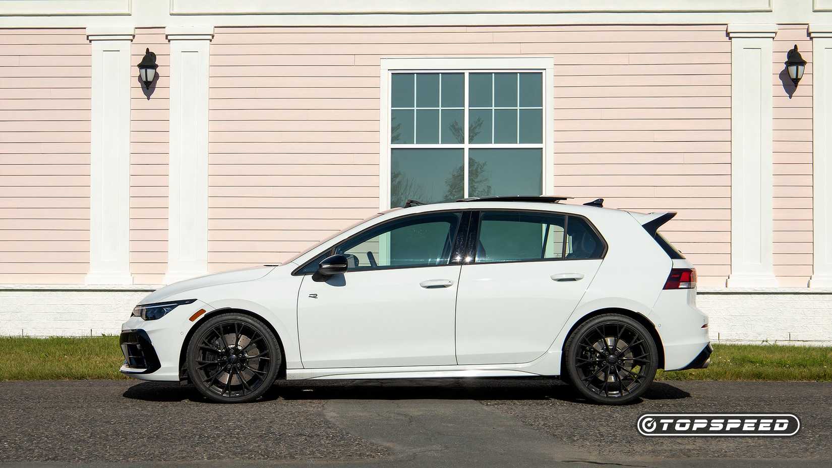 2025 Volkswagen Golf R Side Profile TopSpeed