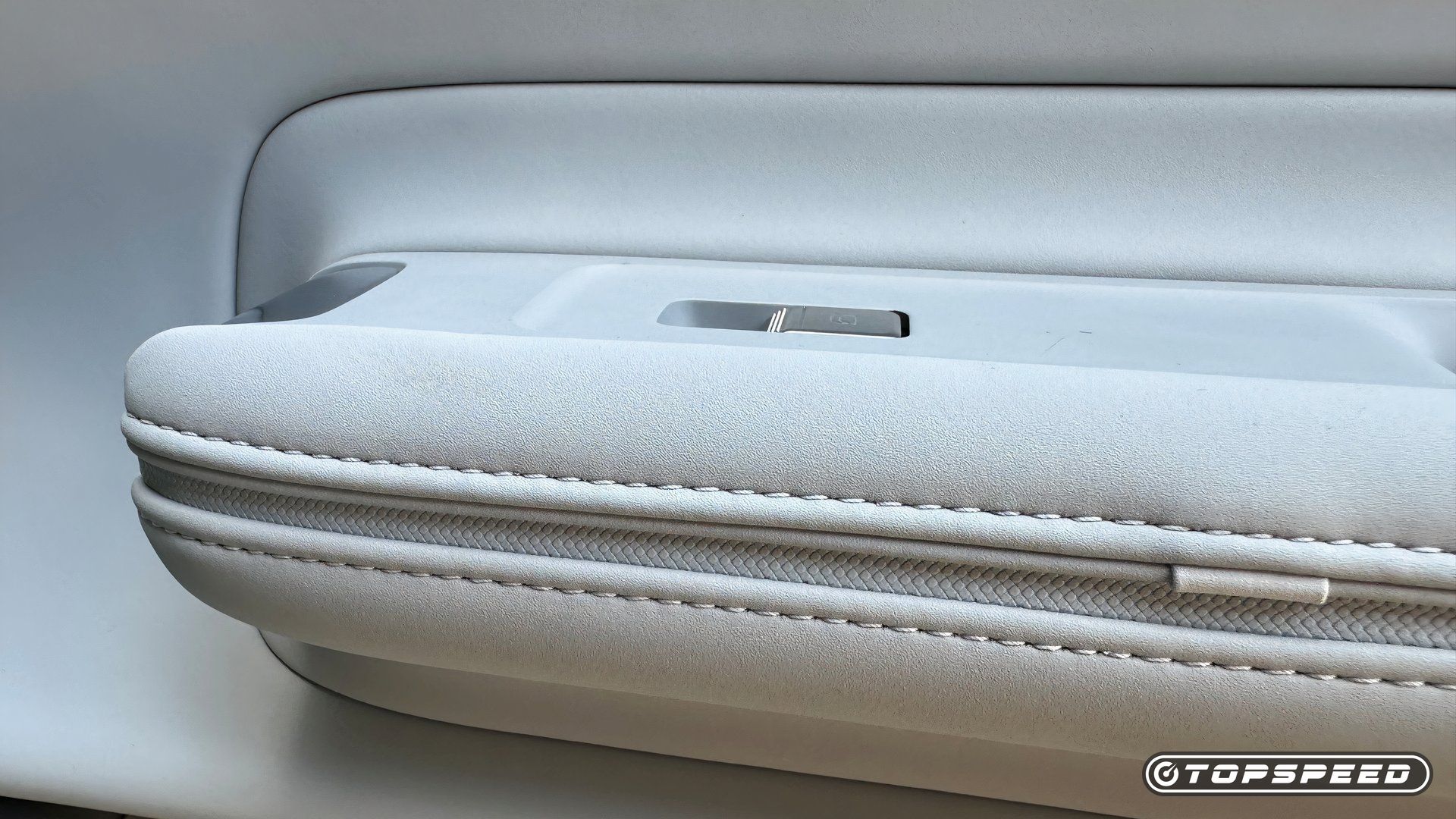 2026 Polestar 4 door detail