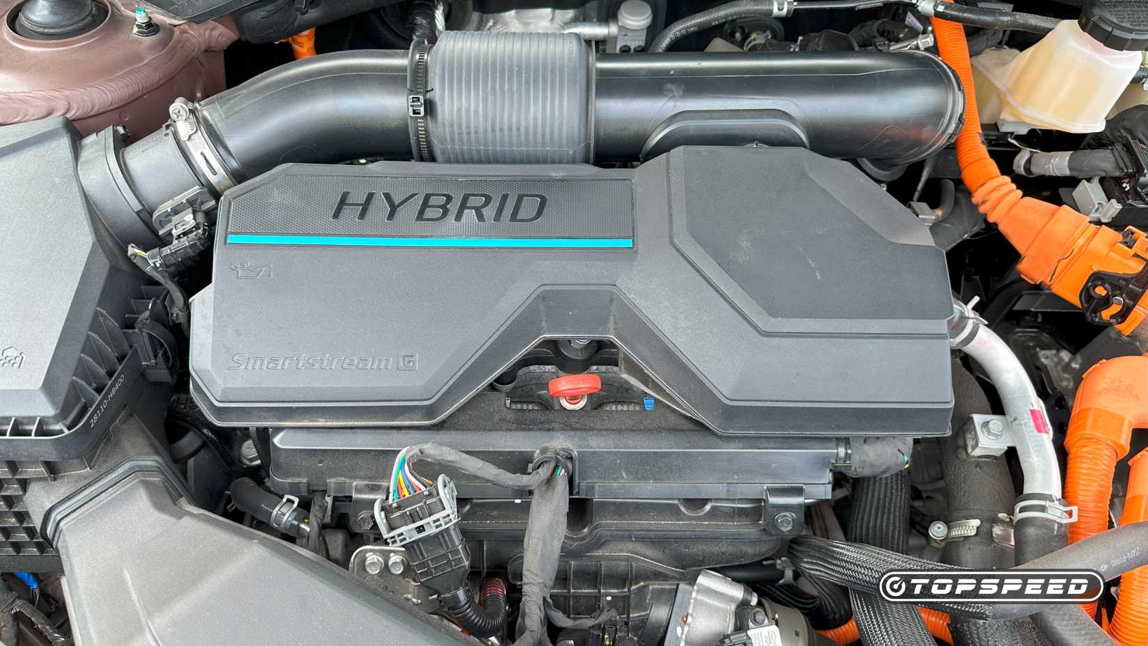 2025 Hyundai Santa Fe Hybrid -- Engine 05