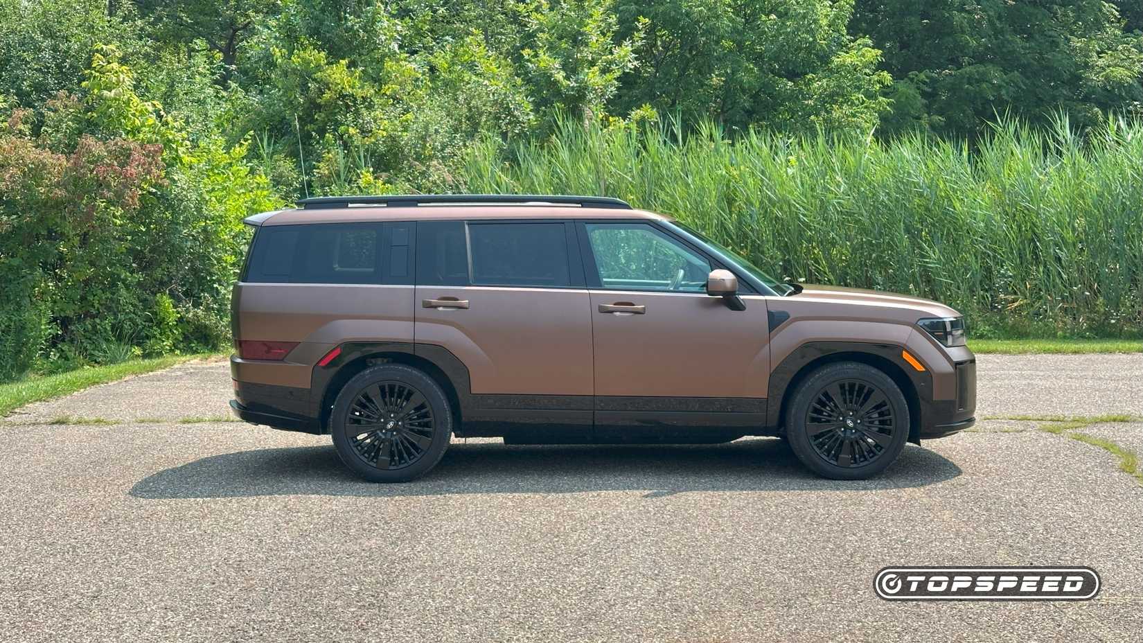 2025 Hyundai Santa Fe Hybrid -- Profile