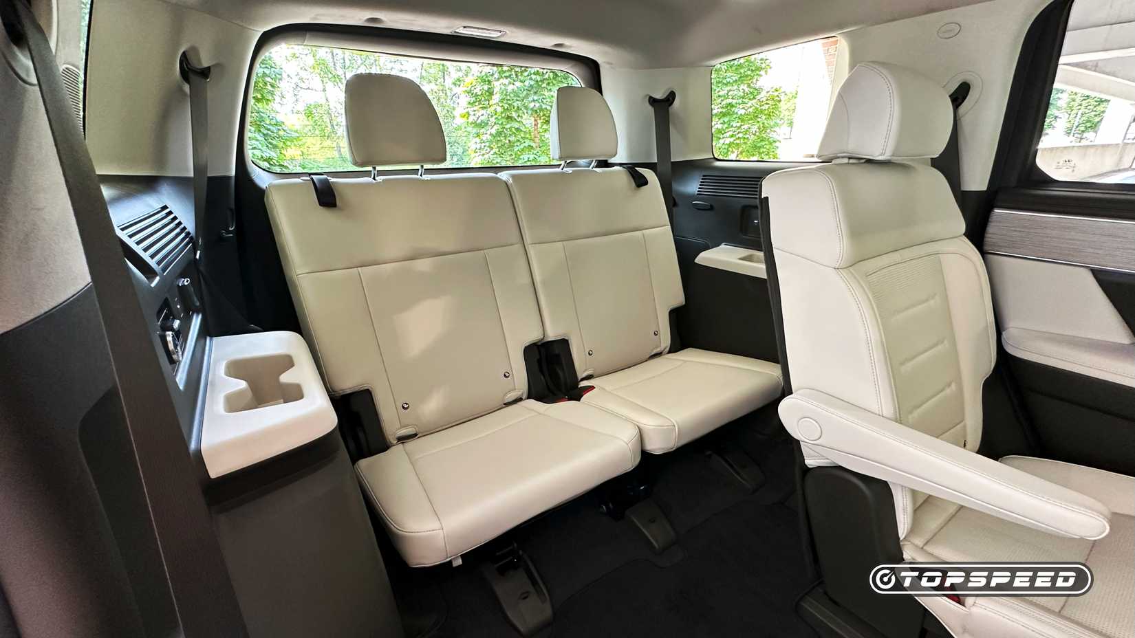 2025 Hyundai Santa Fe Hybrid -- Third-Row Seat 02