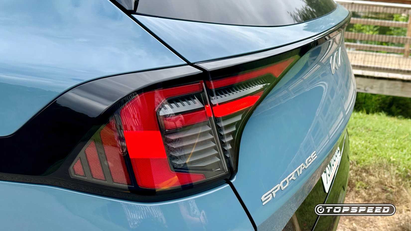 2026 Kia Sportage Hybrid rear lights